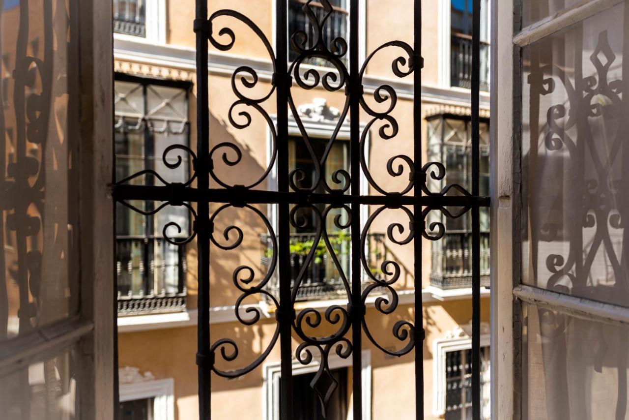 Pajaro Rebelde Bed & Breakfast Sevilla Exterior foto