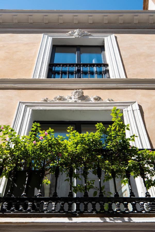 Pajaro Rebelde Bed & Breakfast Sevilla Exterior foto